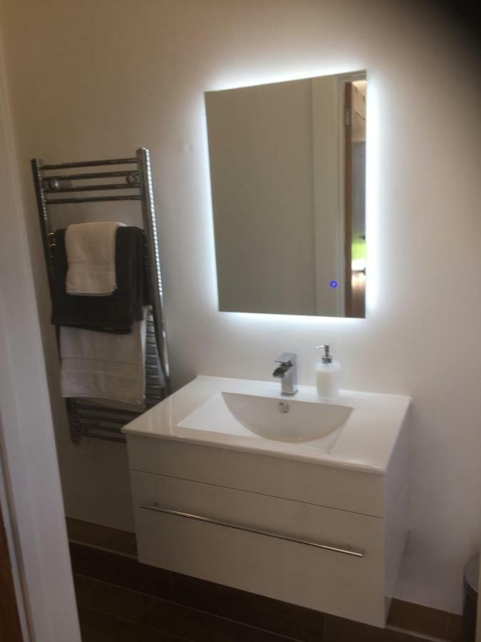 Willow Court Farm Studio South & Petting Farm, 8 Mins From Legoland & Windsor, 15 Mins From Lapland Uk Екстериор снимка